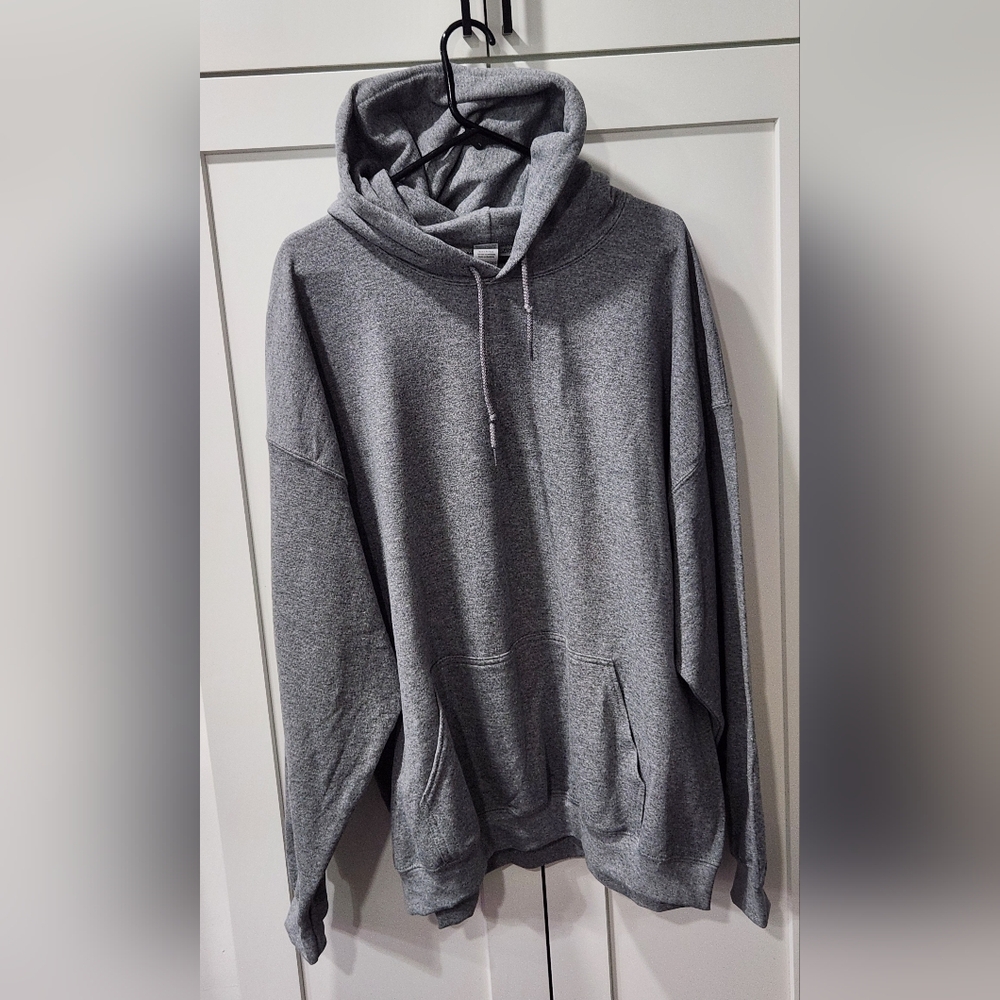 Gildan Charcoal Gray Hoodie NWOT